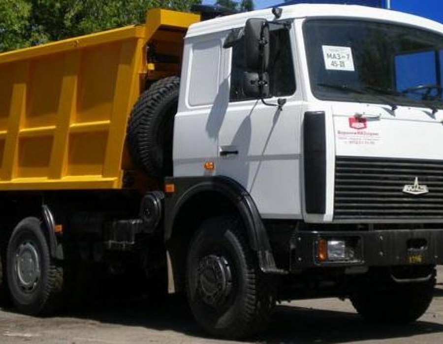 Самосвал МАЗ 5516