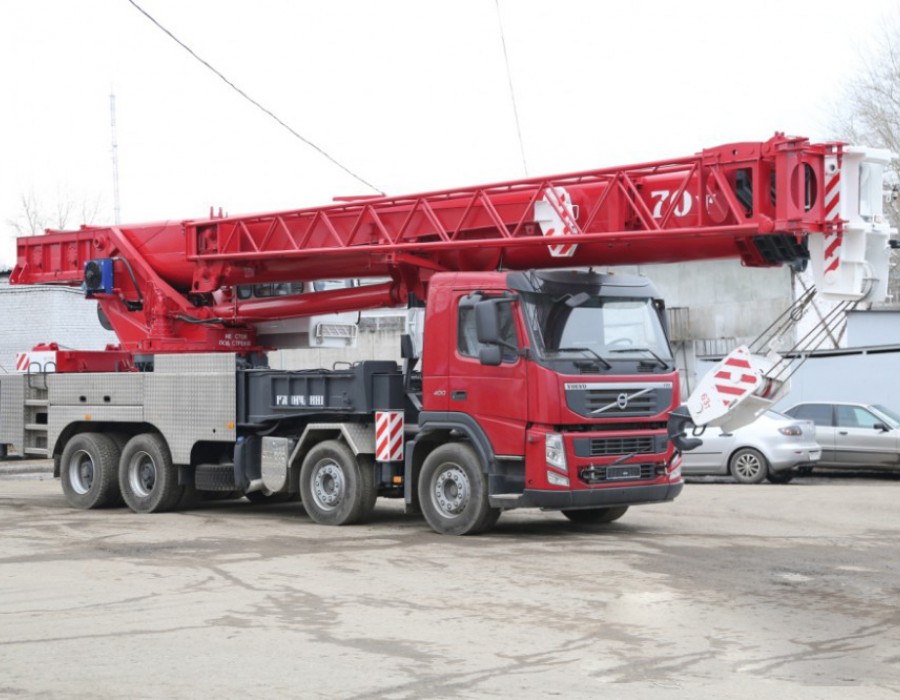 Автокран 70 тонн, стрела 42 м «Галичанин»