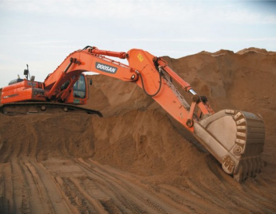 Гусеничный экскаватор Doosan DX480LC