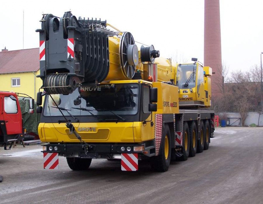 Автокран 220 тонн, стрела 68 м «Grove»