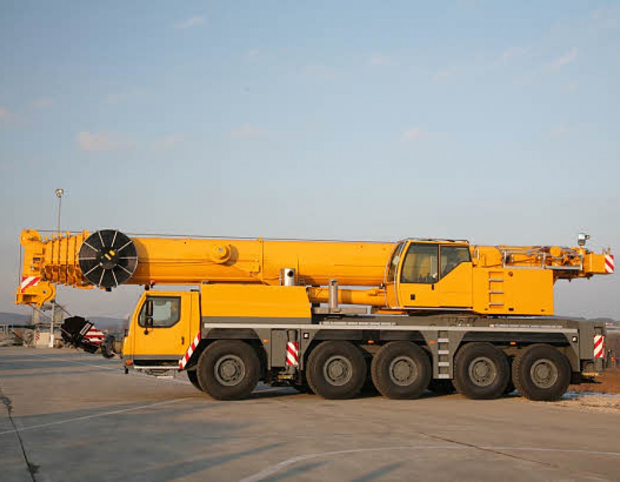 Автокран 160 тонн, стрела 62 м «LIEBHERR»