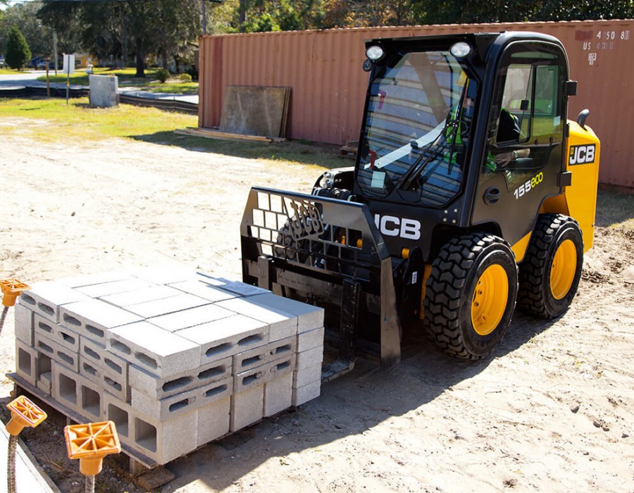 Мини-погрузчик JCB 155