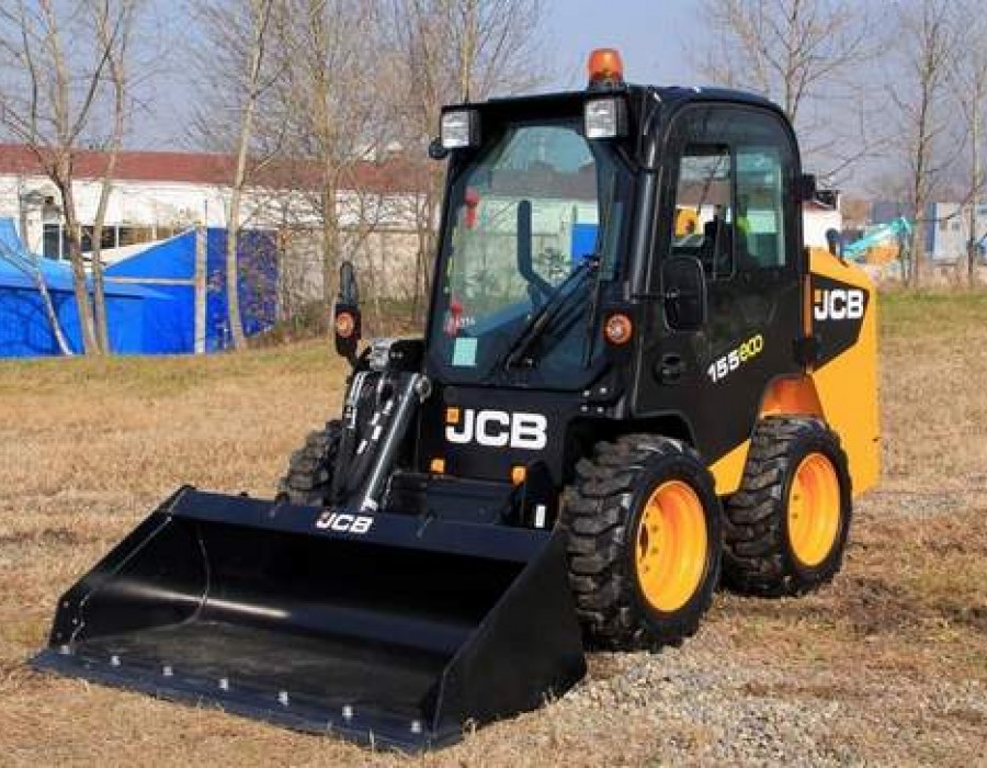 Мини-погрузчик JCB 155