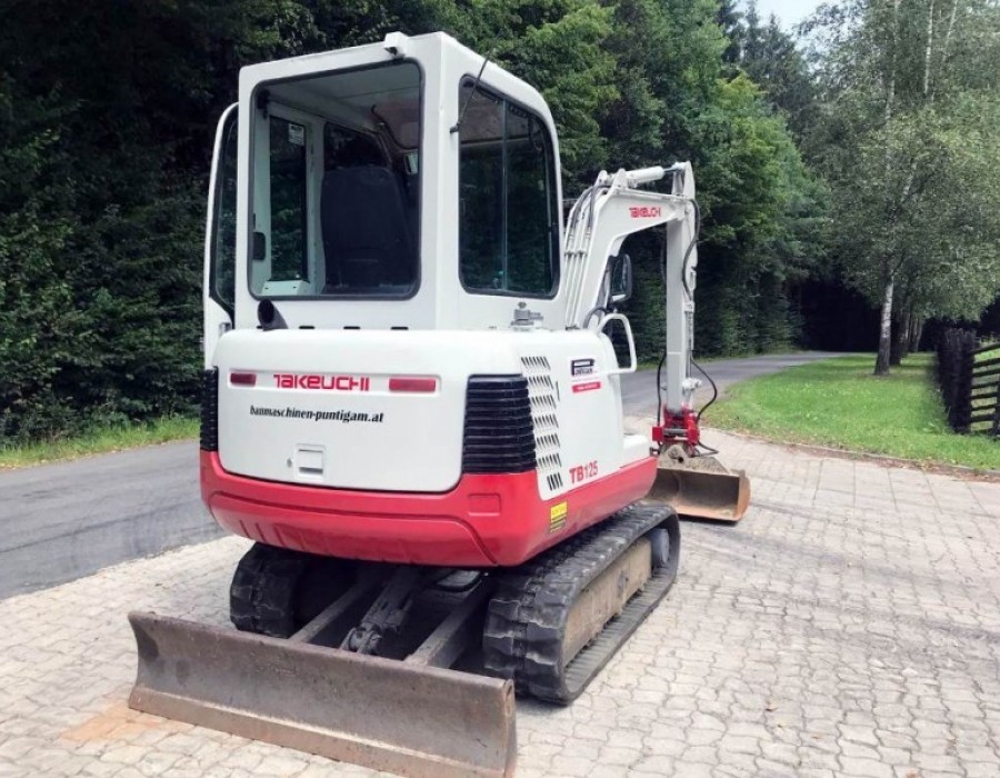 Мини-экскаватор Takeuchi TB125