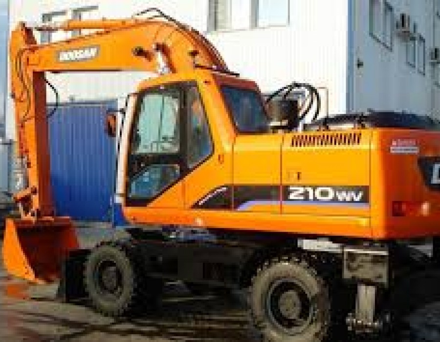 Колесный экскаватор Doosan Solar 210W-V