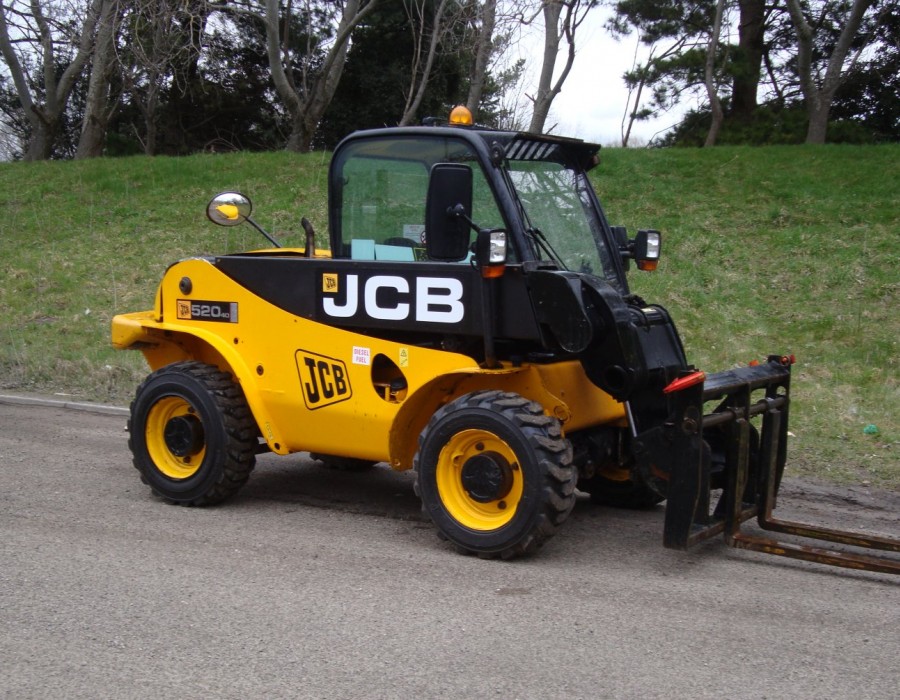 Телескопический погрузчик JCB 520-40
