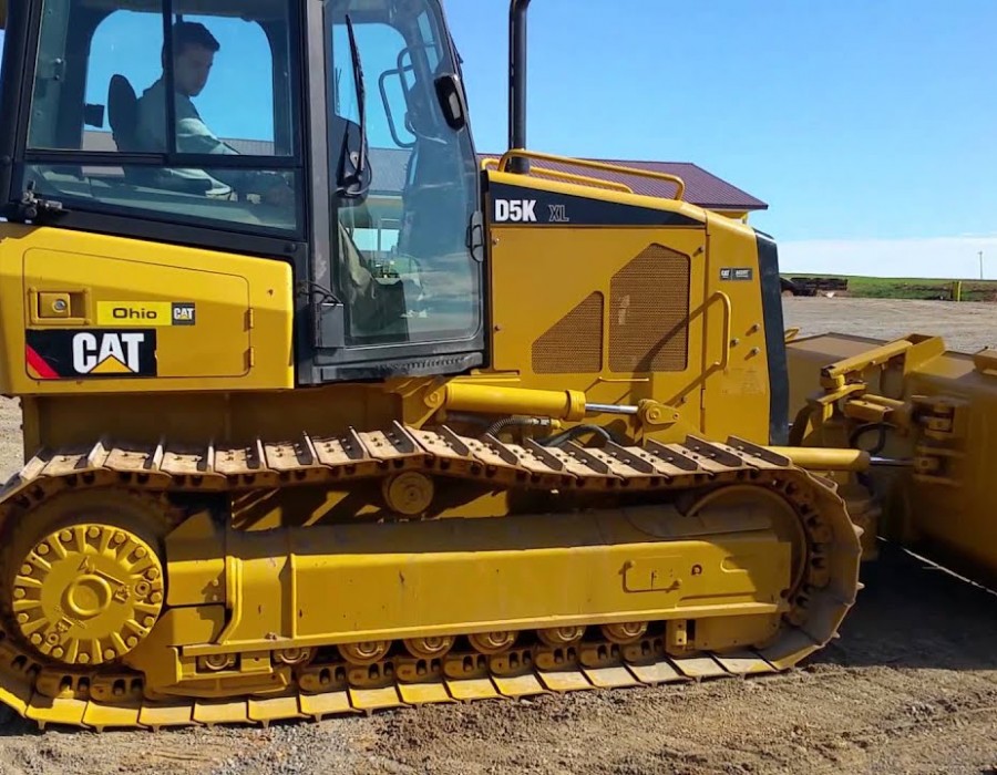 Бульдозер Caterpillar D5