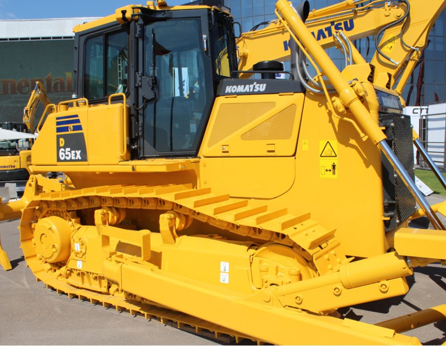 Бульдозер Komatsu D65