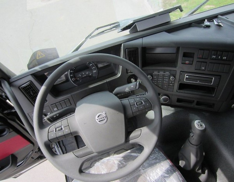 Самосвал VOLVO FMX 6X4