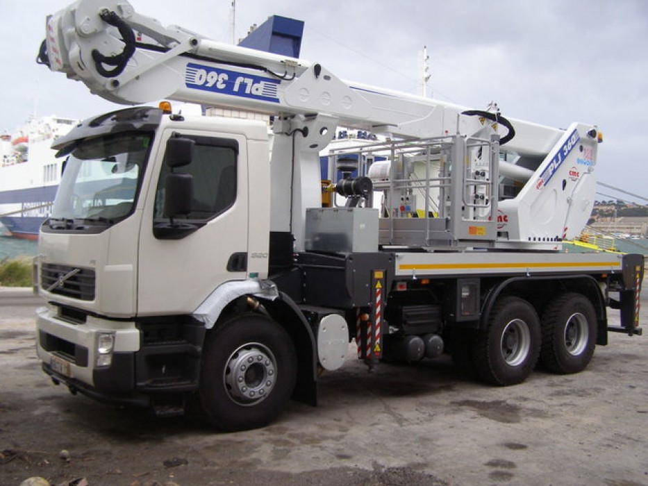 Автовышка Bronto Skylift 40-2T1