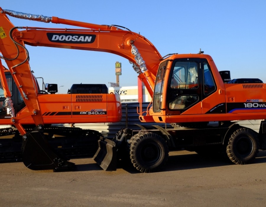 Колесный экскаватор Doosan Solar 180W-V