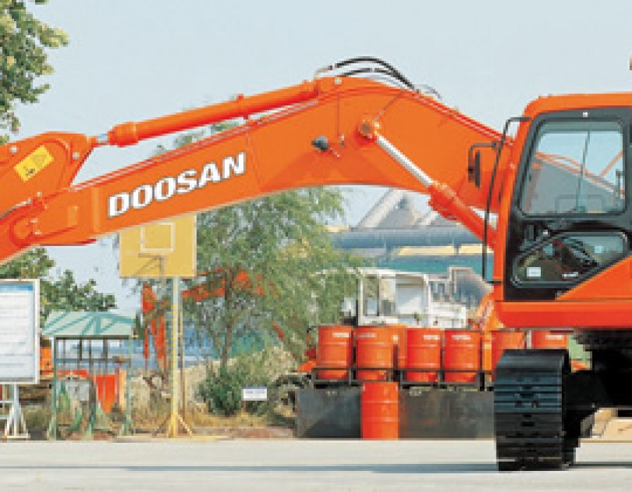 Гусеничный экскаватор Doosan S225 NLC-V