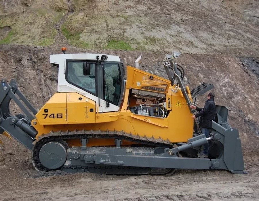 Бульдозер Liebherr PR 746 Litronic