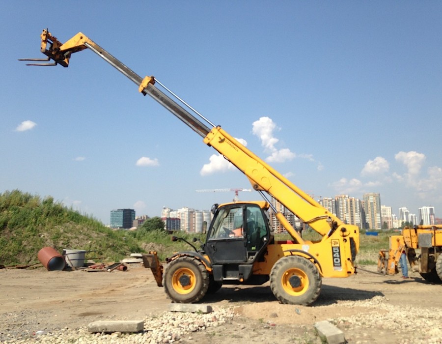 Телескопический погрузчик JCB 540-140