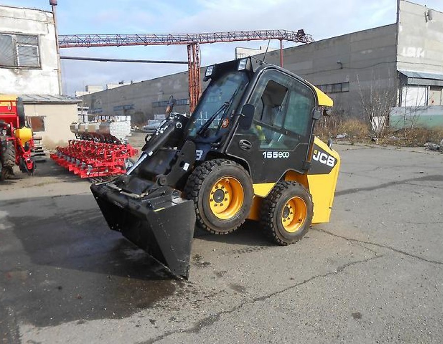 Мини-погрузчик JCB 155