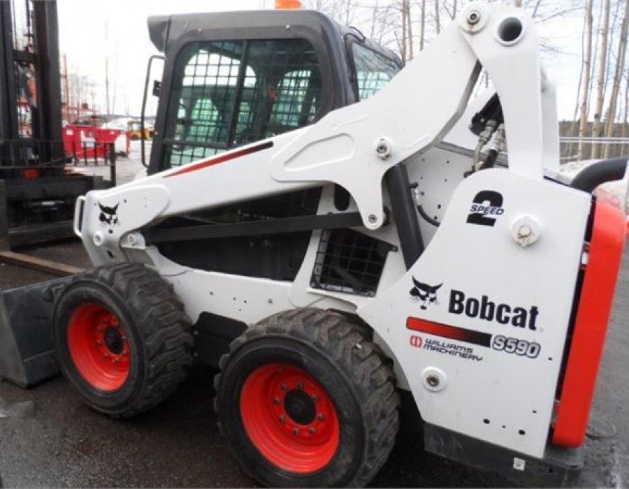 Мини-погрузчик Bobcat S590