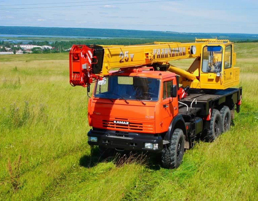 Автокран-вездеход 25 тонн, стрела 28 м «Галичанин»