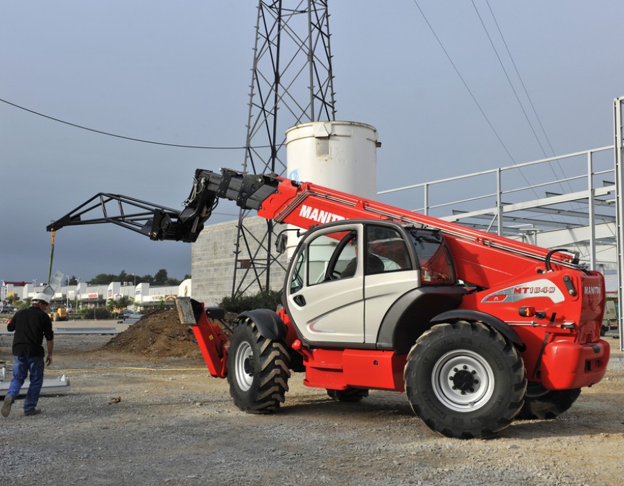 Телескопический погрузчик Manitou MT 1840
