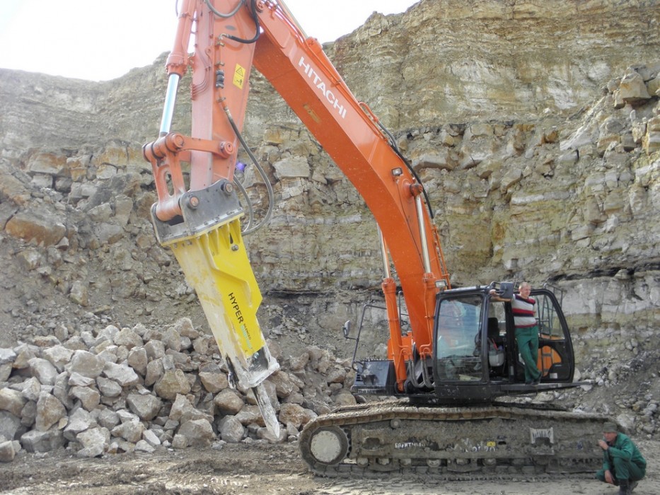Колесный экскаватор Hitachi ZX190W + Гидромолот