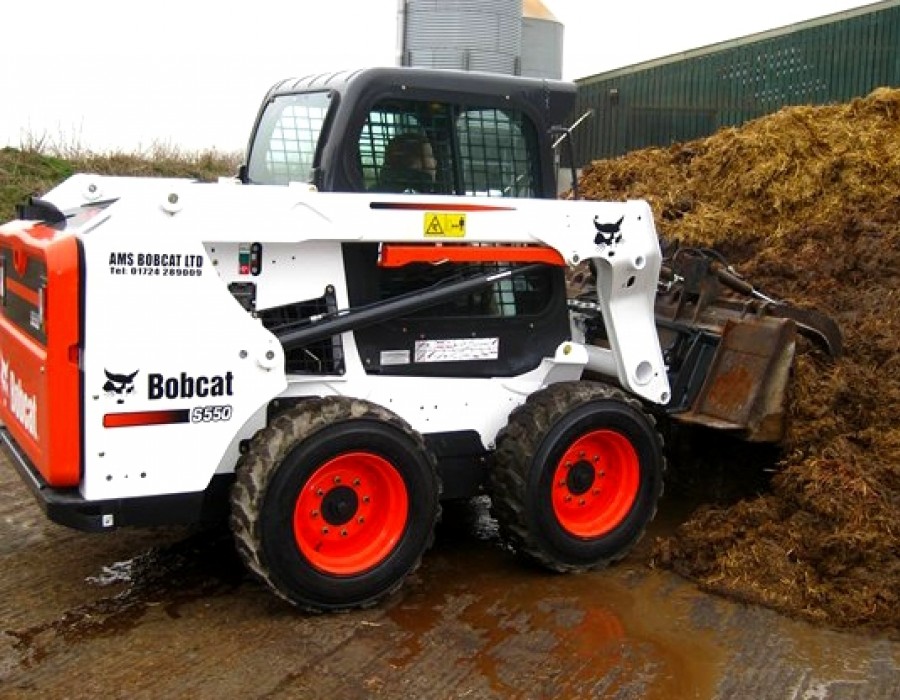 Мини-погрузчик Bobcat S550