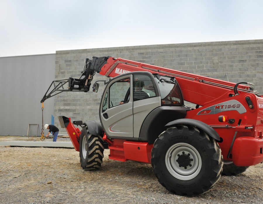 Телескопический погрузчик Manitou MT 1840