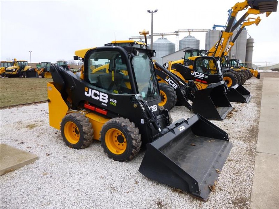 Мини-погрузчик JCB 205