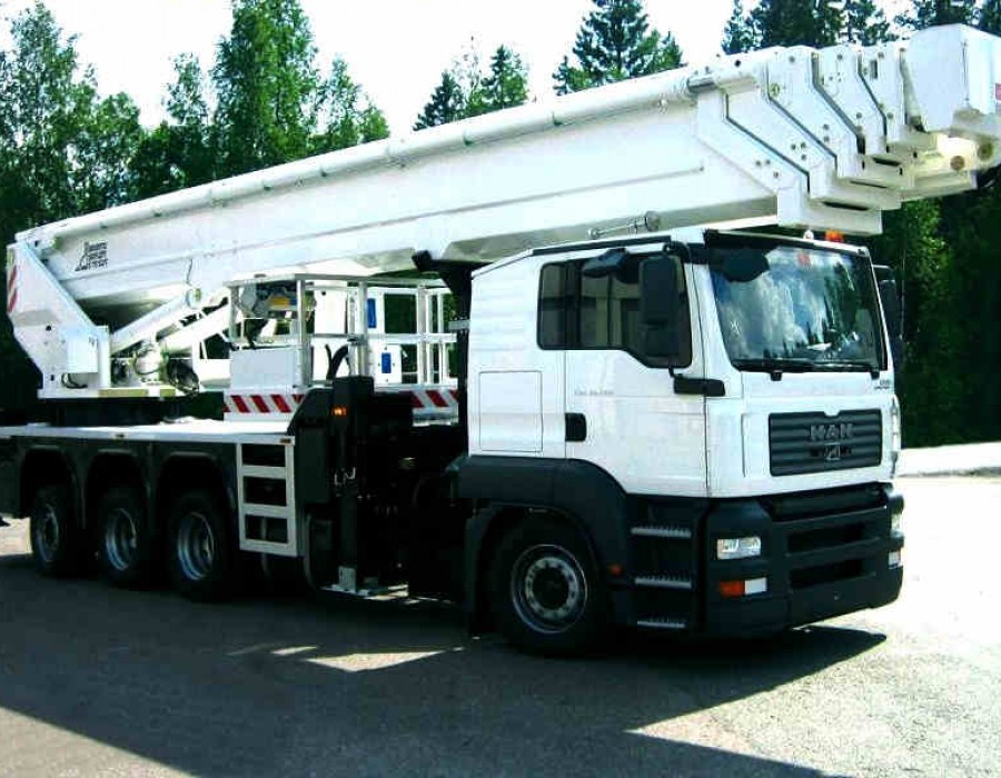 Автовышка Bronto Skylift 40-2T1
