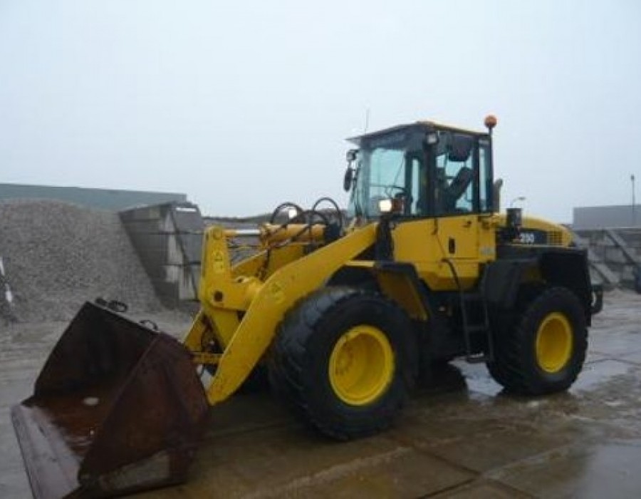 Фронтальный погрузчик Komatsu WA250-5