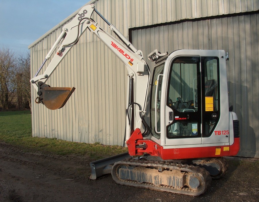 Мини-экскаватор Takeuchi TB125