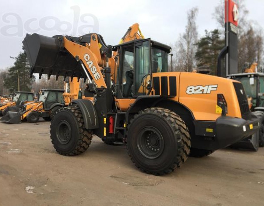 Фронтальный погрузчик CASE 821F