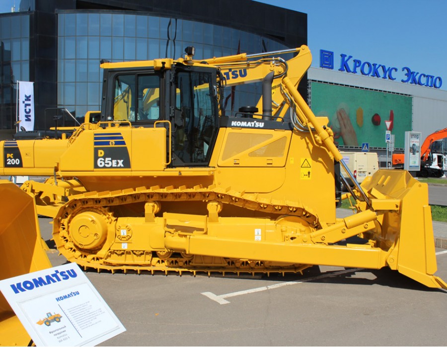 Бульдозер Komatsu D65
