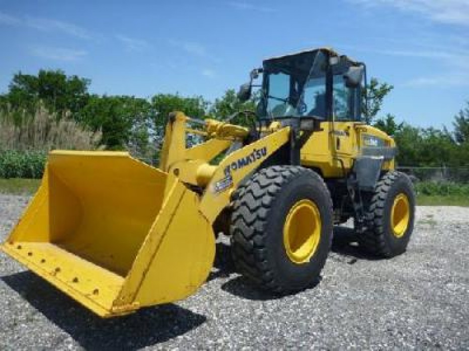 Фронтальный погрузчик Komatsu WA200-5