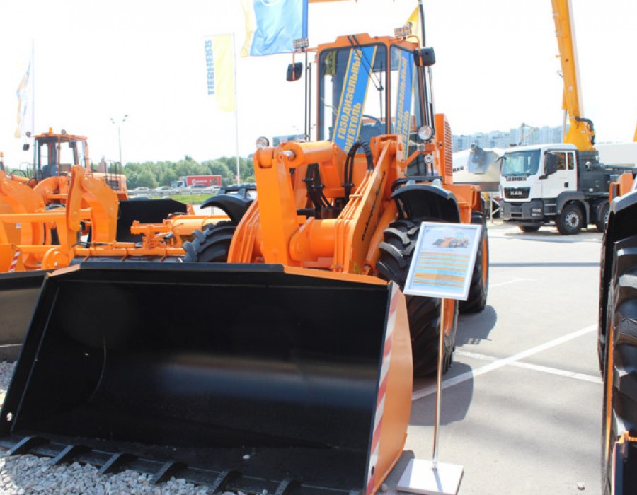 Фронтальный погрузчик АМКОДОР-342В